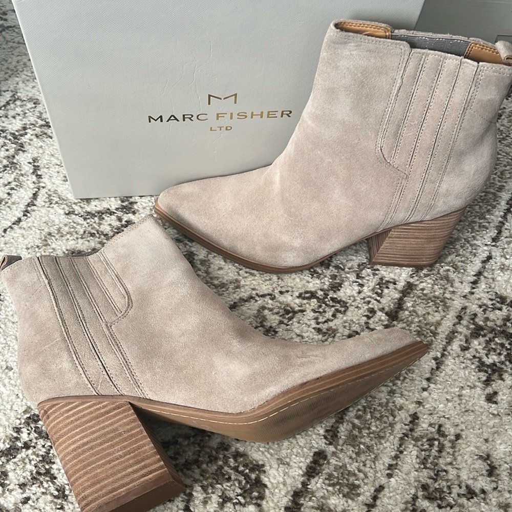 Marc Fisher Oshay
